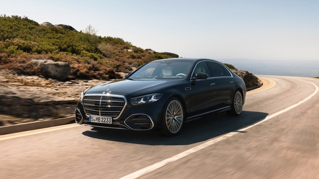 2027 Mercedes-Benz S-Class sedan, front three-quarter view