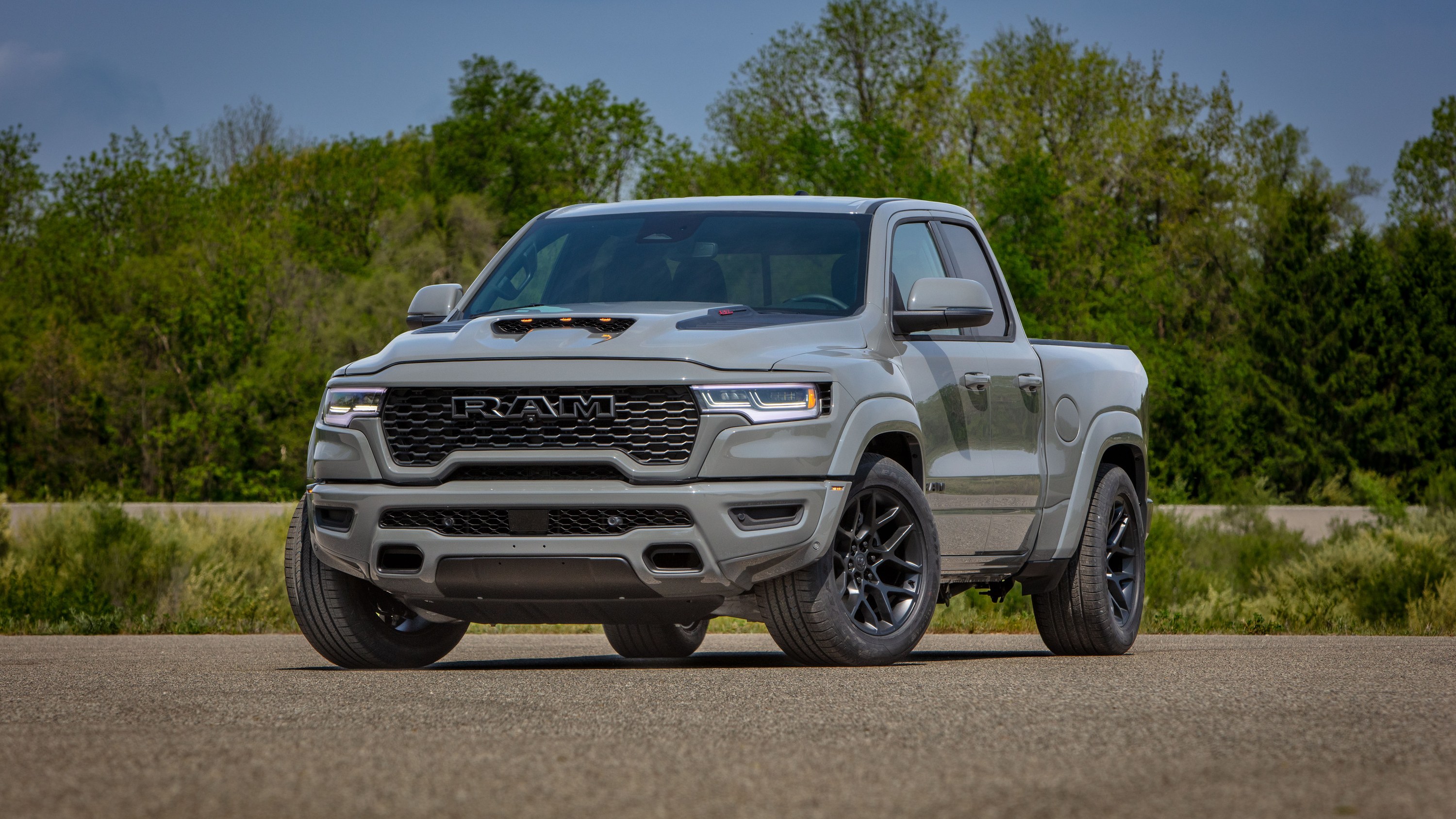 Gray 2027 Ram 1500 Rumble Bee 5.7 front three-quarter view