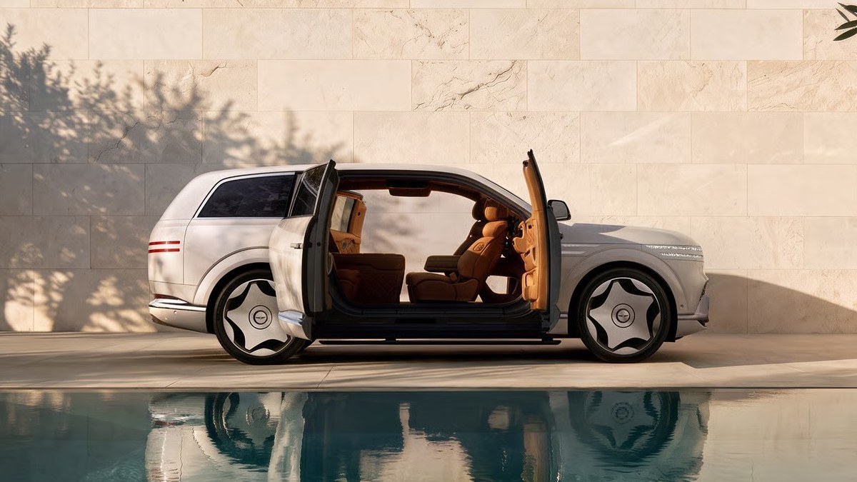 White Genesis GV90 Neolun with both coach doors open