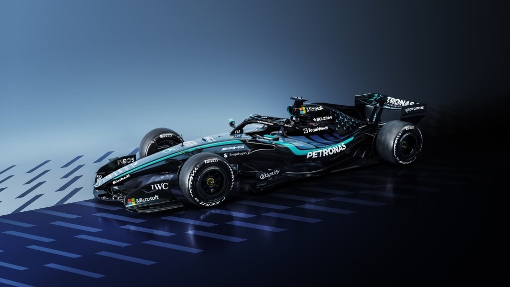 Mercedes-AMG F1 W17 in MANUFAKTUR livery, front three-quarter view