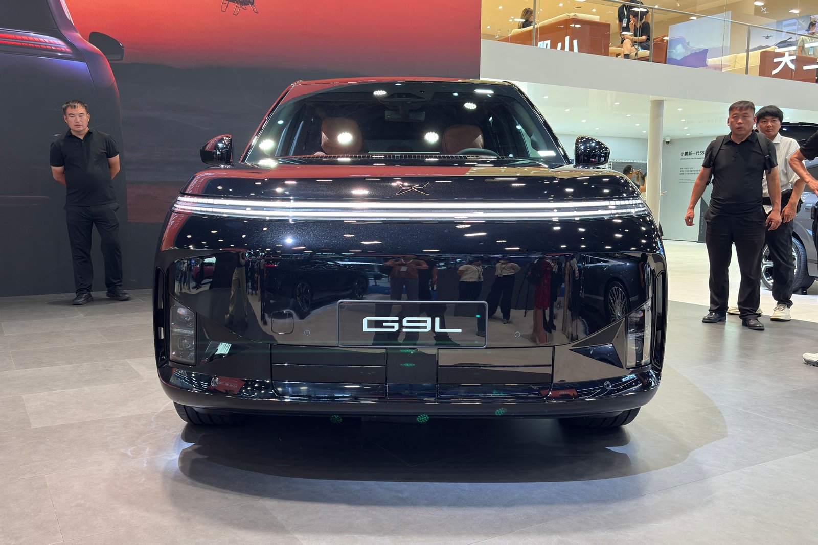 Rear view of the XPeng G9L with illuminated badge in Chengdu