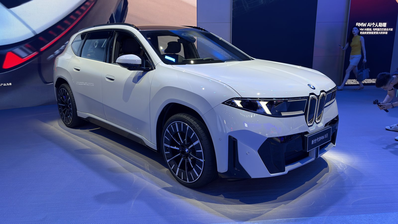 White BMW iX3 long-wheelbase on display at the Chengdu Motor Show