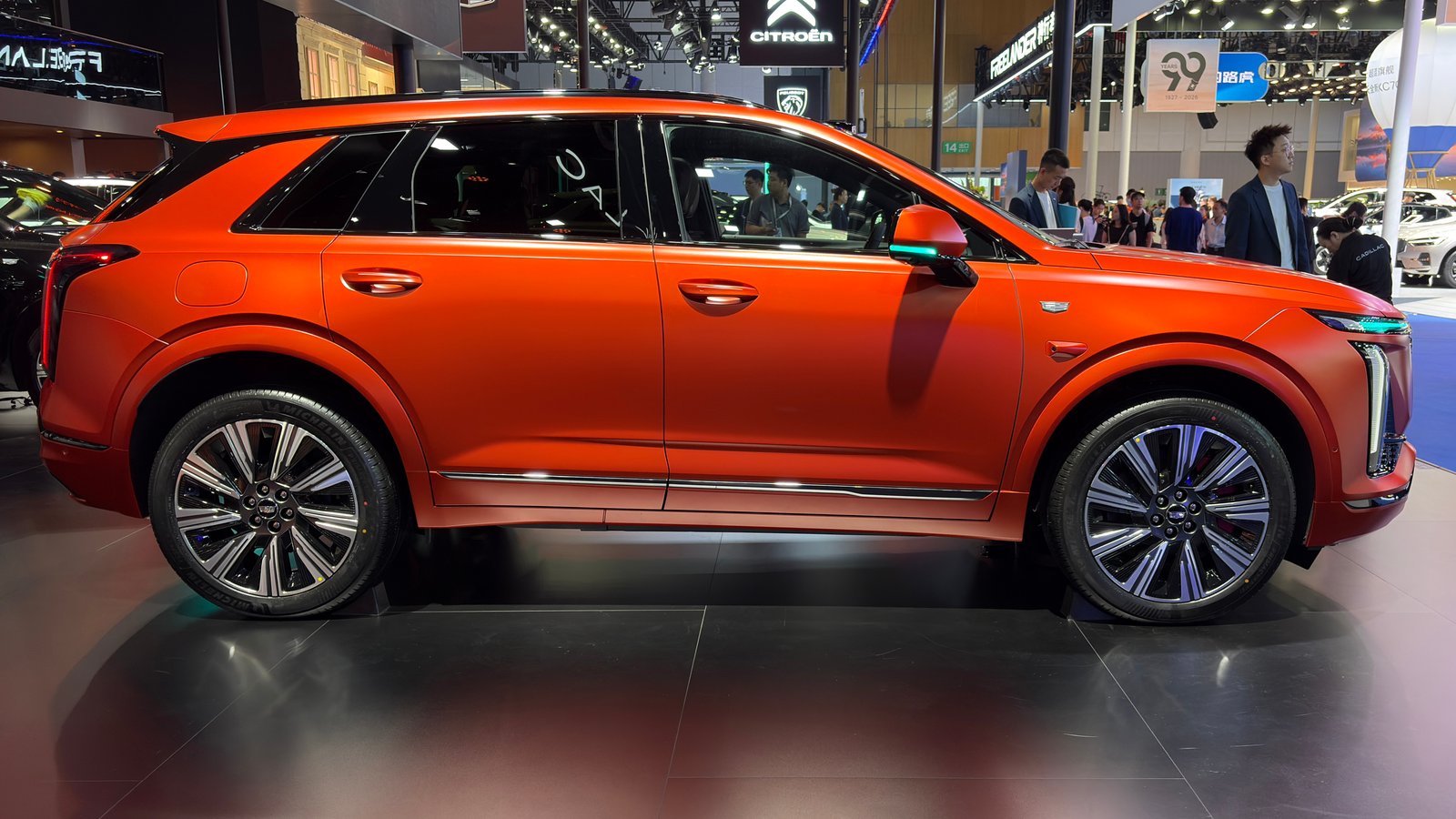 Red Cadillac XT5 PHEV on display in Chengdu
