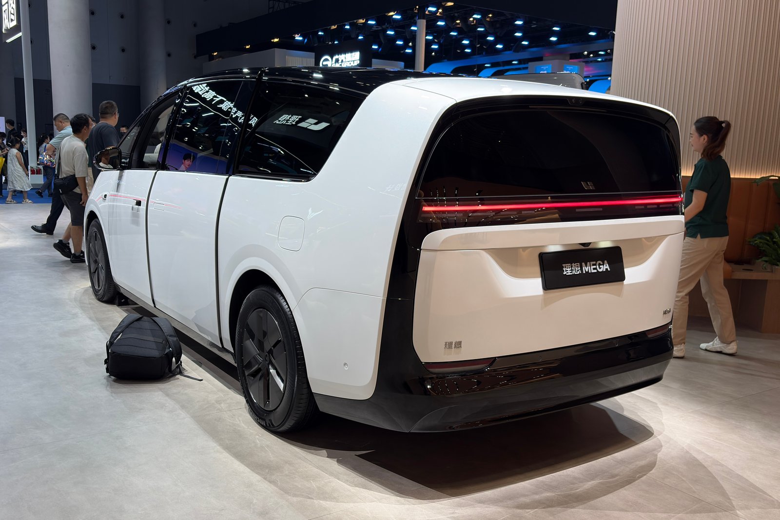 Li Auto MEGA rear quarter view with rear axle visible