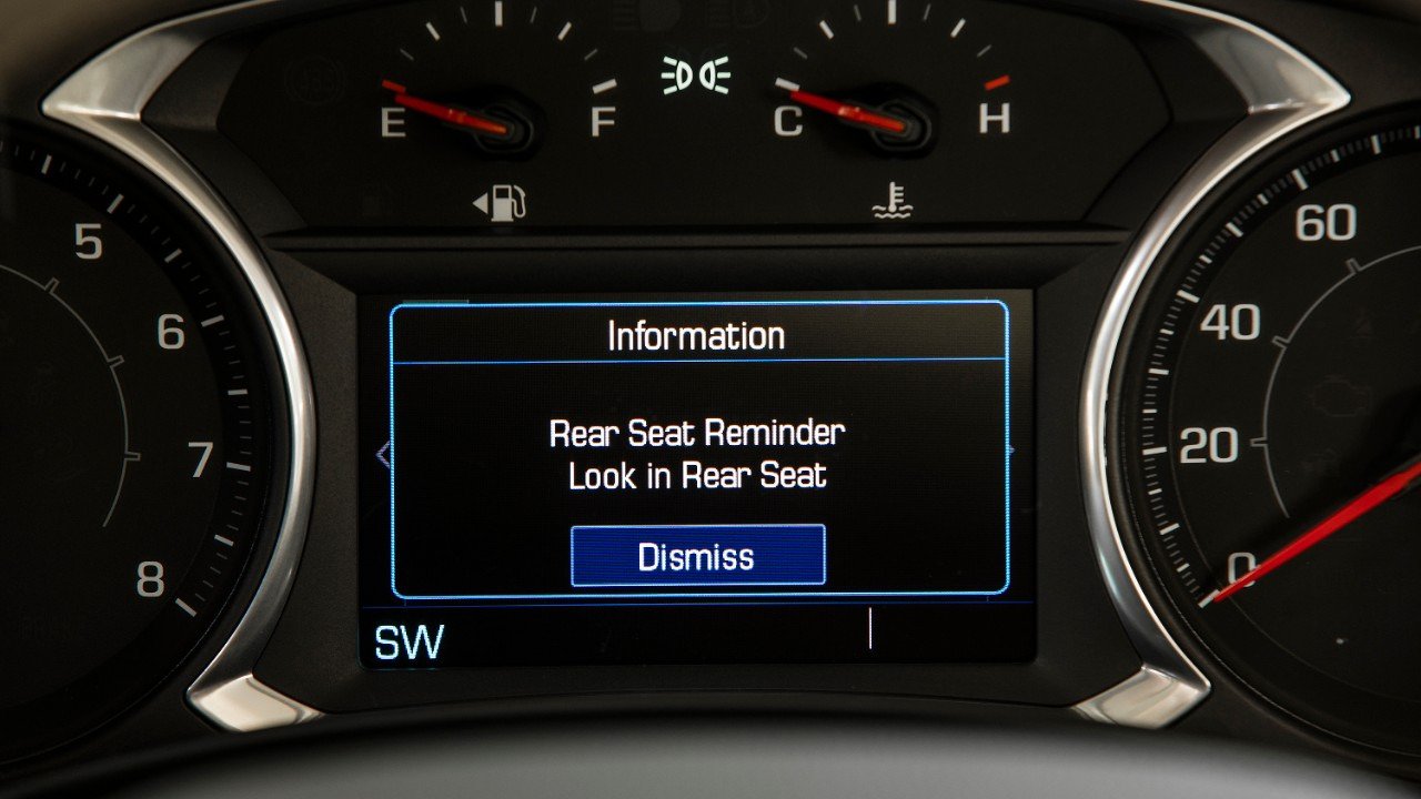 Rear Seat Reminder message displayed in GMC instrument cluster