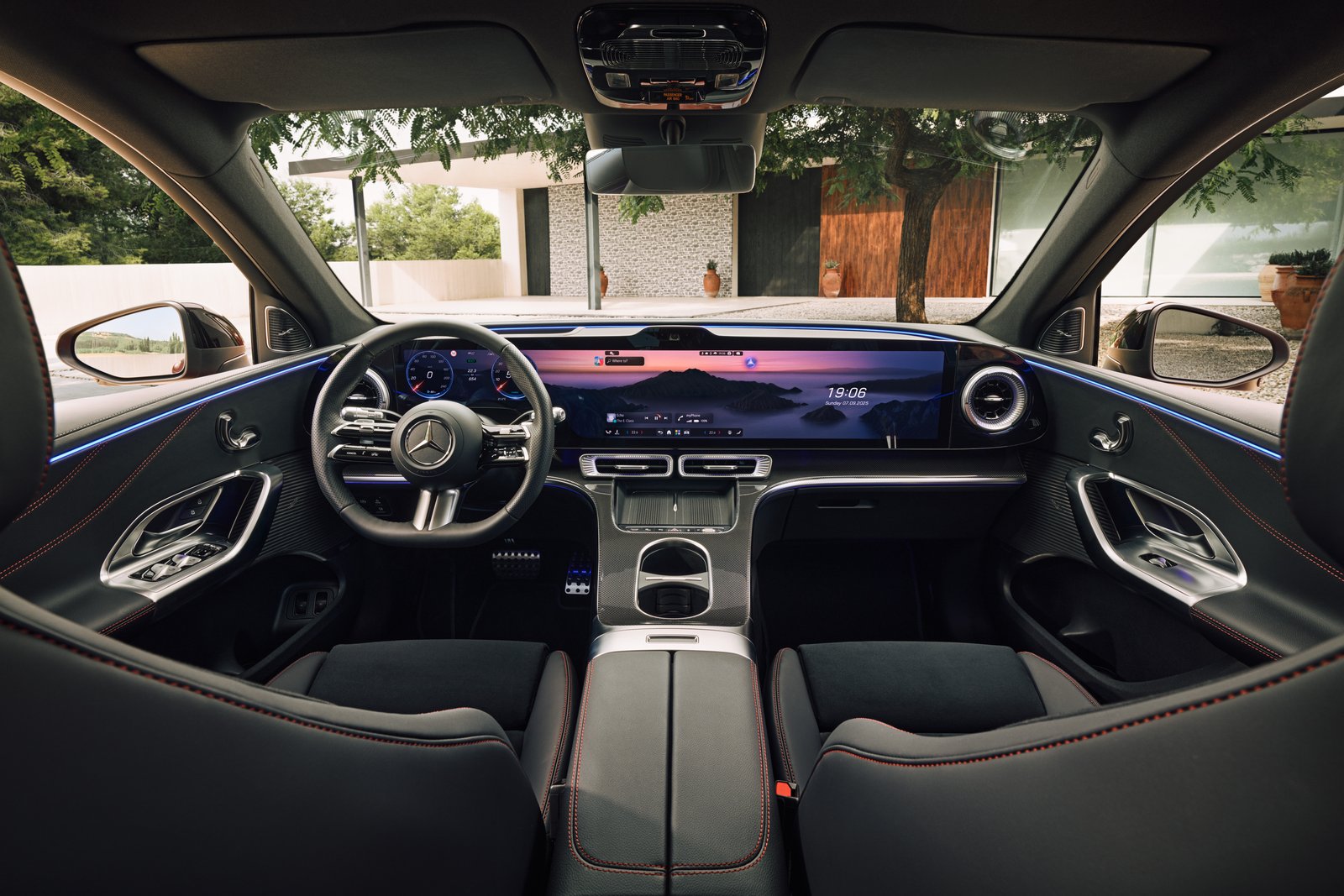 Interior of the Mercedes GLC 400 4MATIC Electric showing the dashboard-wide MBUX display