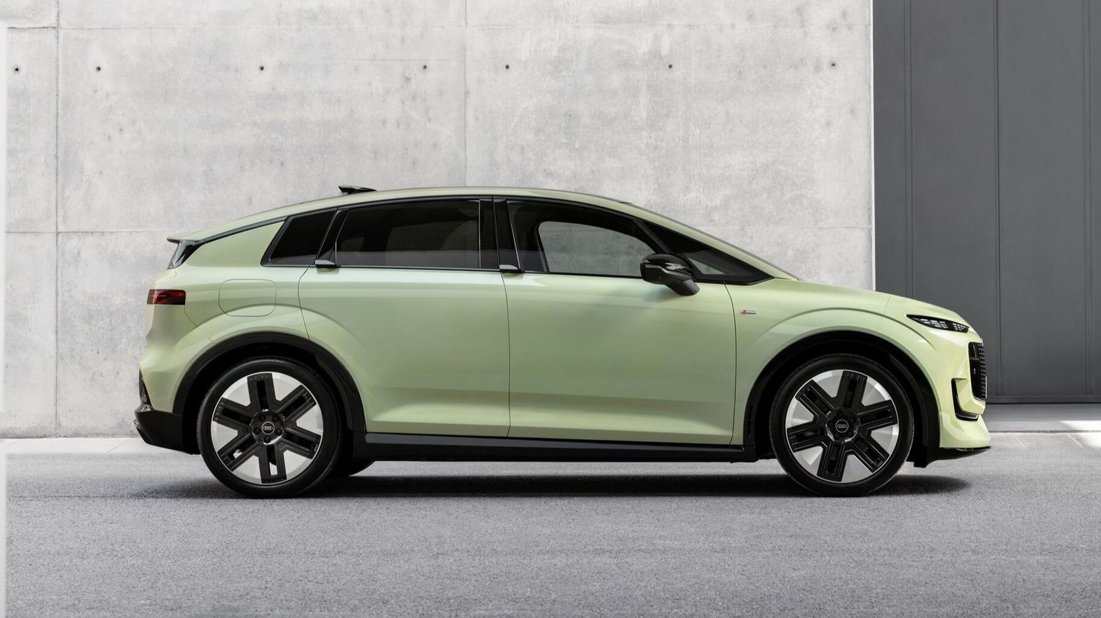 Audi A2 e-tron side view showing short overhangs and long wheelbase