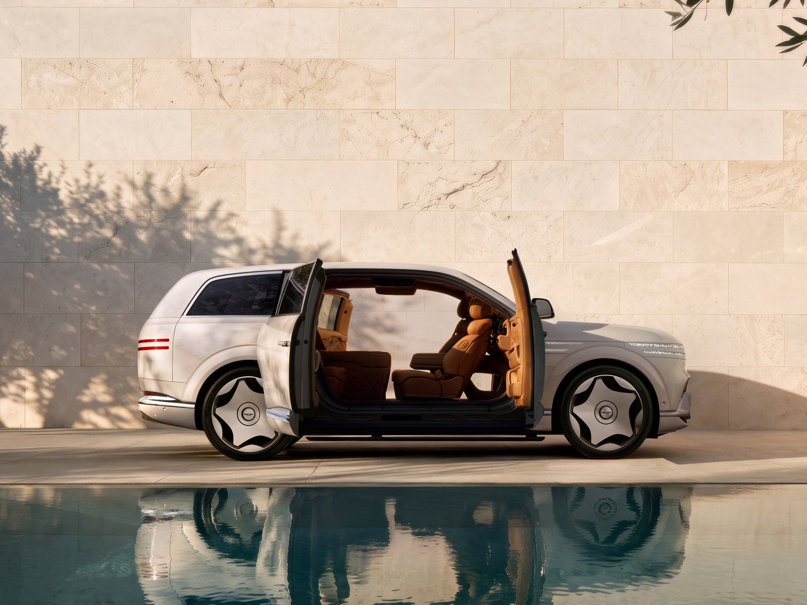 Genesis GV90 Neolun side view with pillarless coach doors open