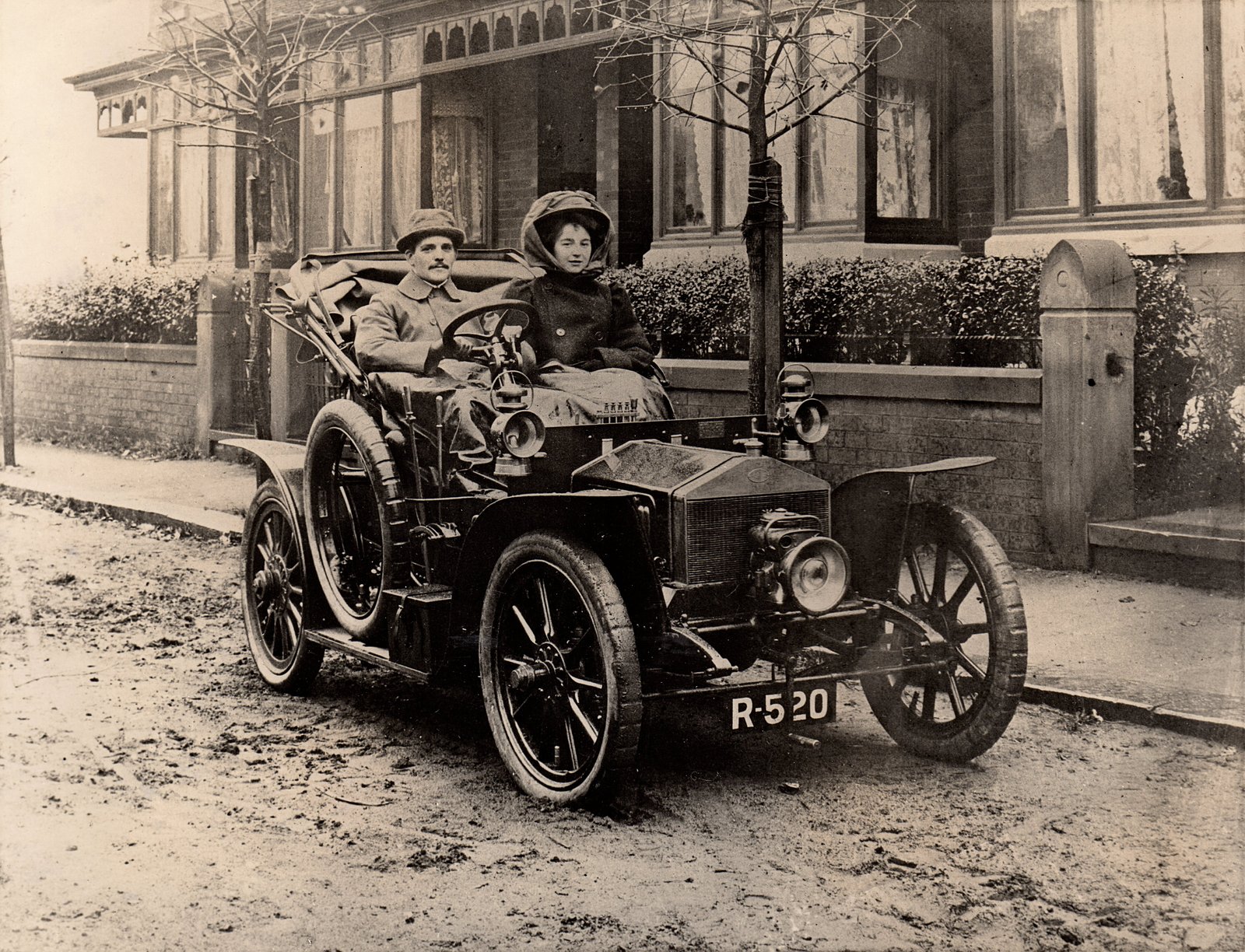 Eric Platford and his wife Minnie in an early motor car