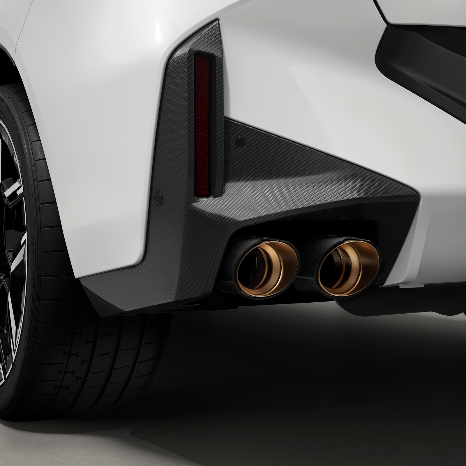 M Performance carbon rear diffuser and tailpipe finishers on BMW X5