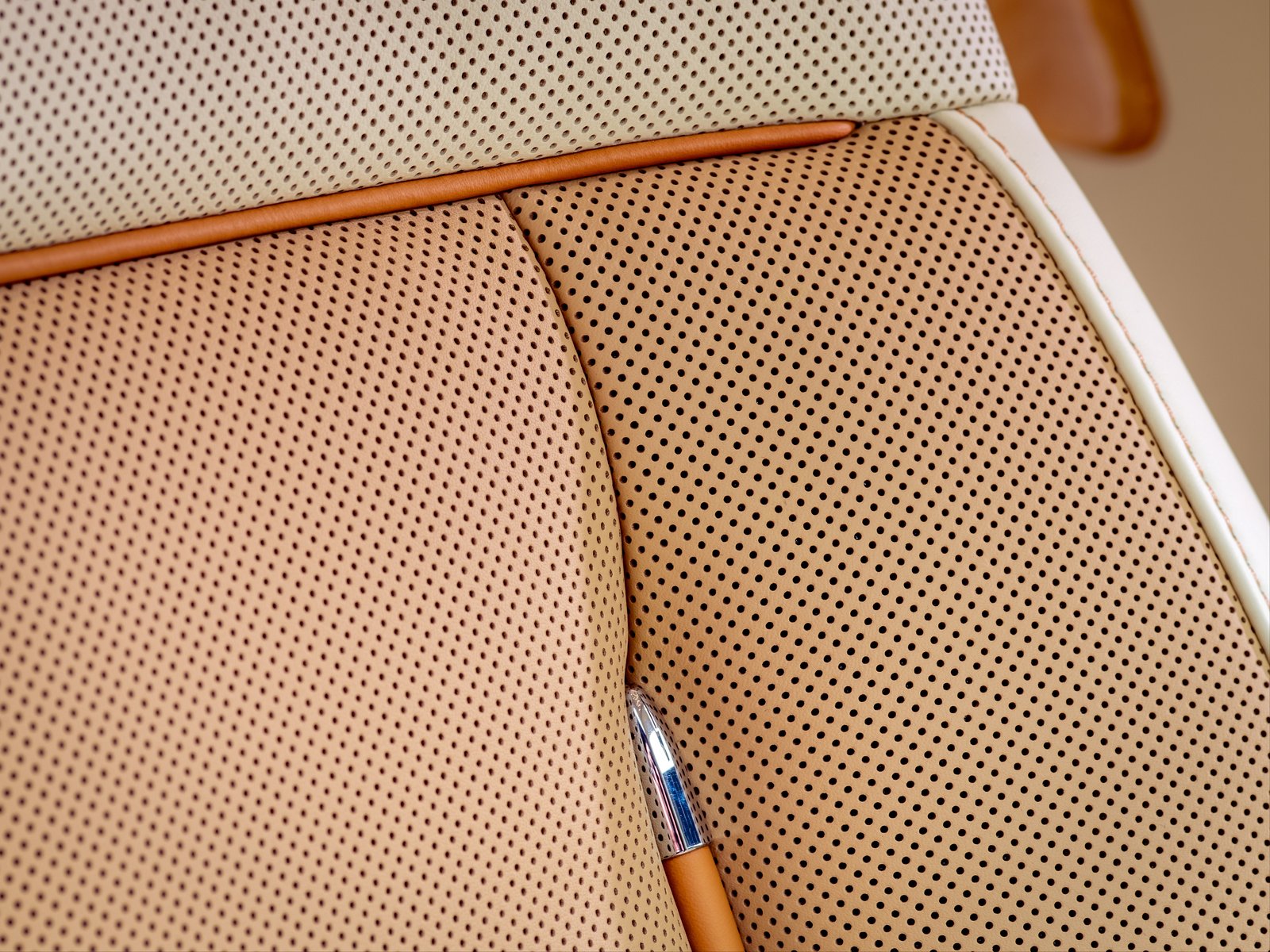 Creme Light perforated leather with Tan piping in Phantom Hummingbird