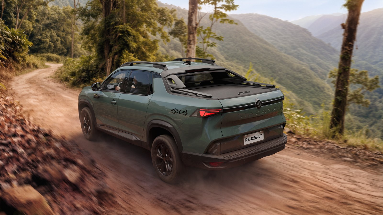 Renault Niagara 4x4 rear three-quarter view on a dirt road