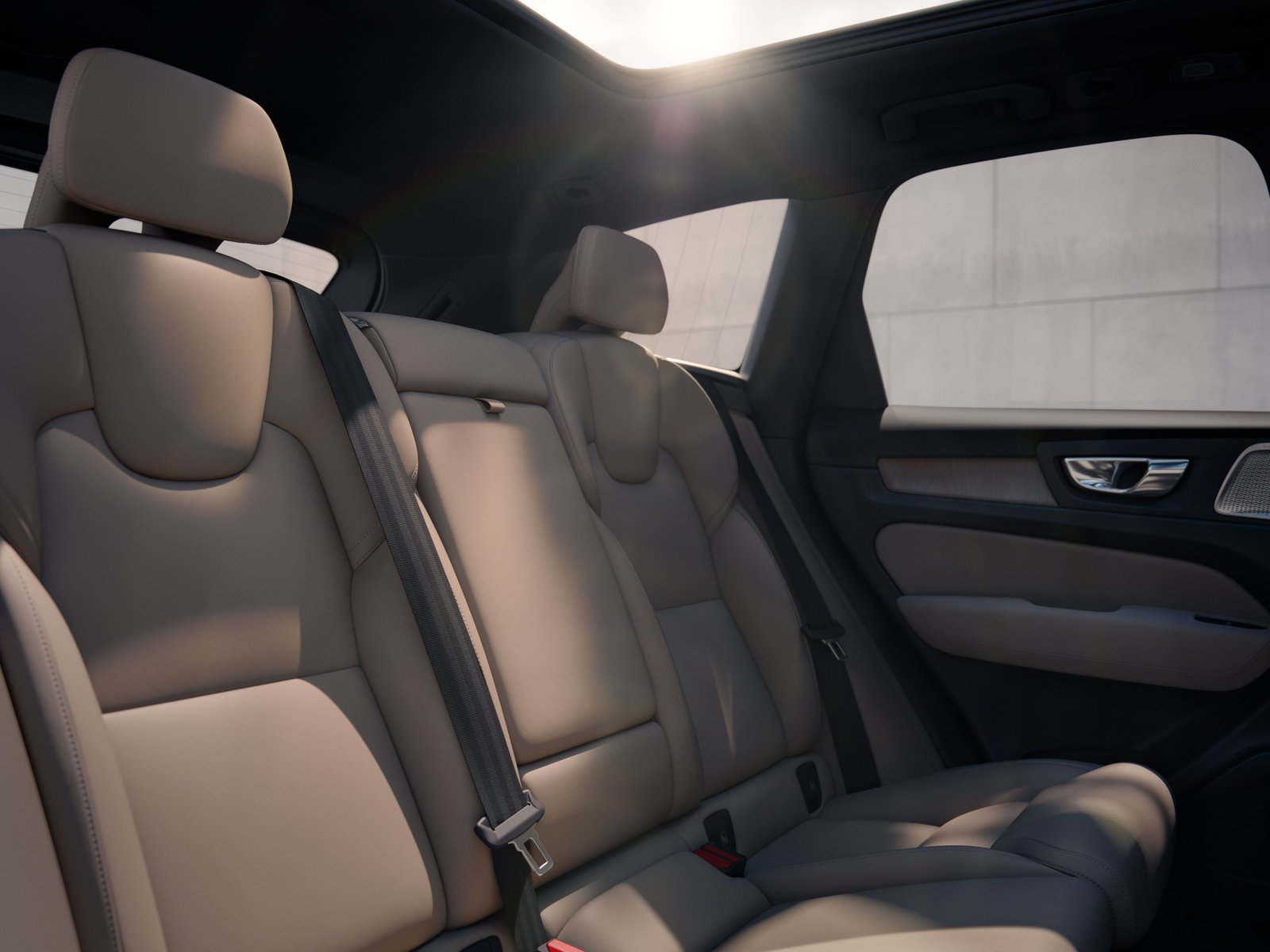 Rear seats of the new Volvo XC60 in light Nappa leather