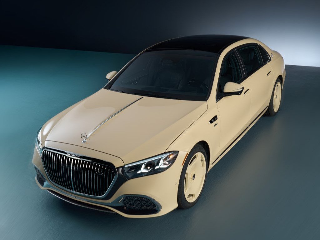 Mercedes-Maybach S 680 LeBron James edition, front three-quarter view from above
