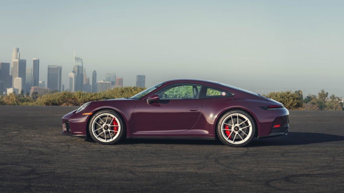 Porsche 911 Carrera S with manual transmission in Aubergine