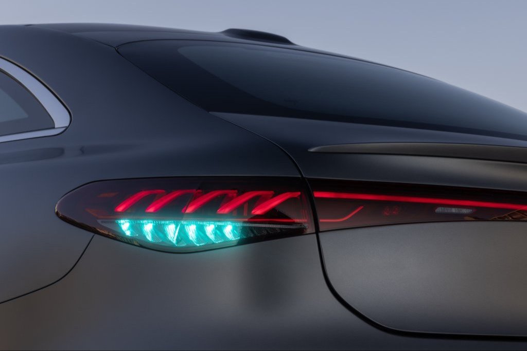 Cyan marker light inside the taillamp of a Mercedes-Benz EQS