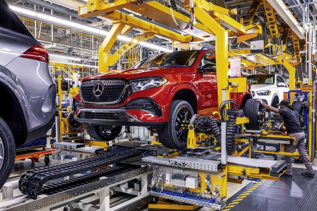 New Mercedes-Benz GLE at the Tuscaloosa, Alabama, assembly plant