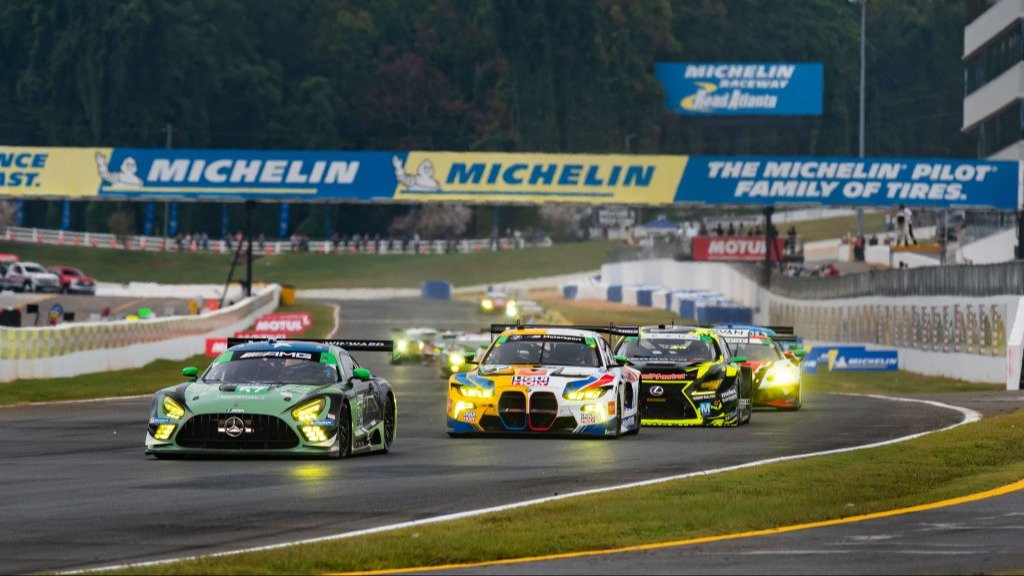 Winward Mercedes-AMG GT3 leads GT cars through a Road Atlanta corner